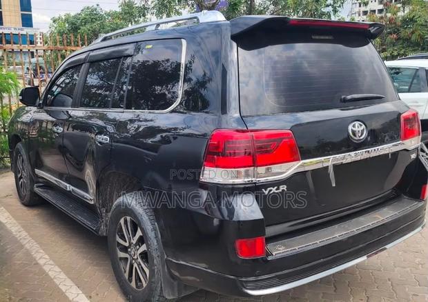 Toyota Land Cruiser 2013 Black