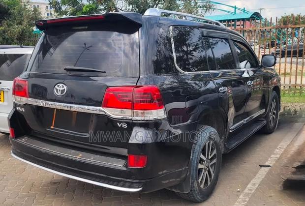 Toyota Land Cruiser 2013 Black