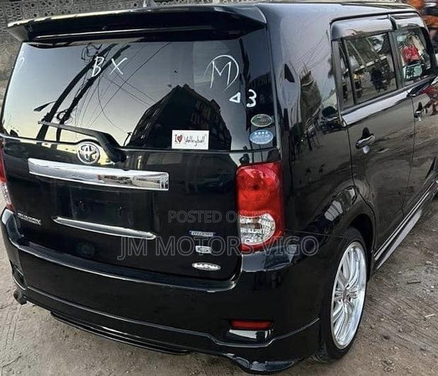 Toyota Corolla Rumion 2009 Black