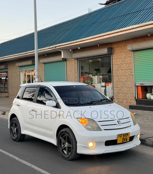 Toyota IST 2005 White