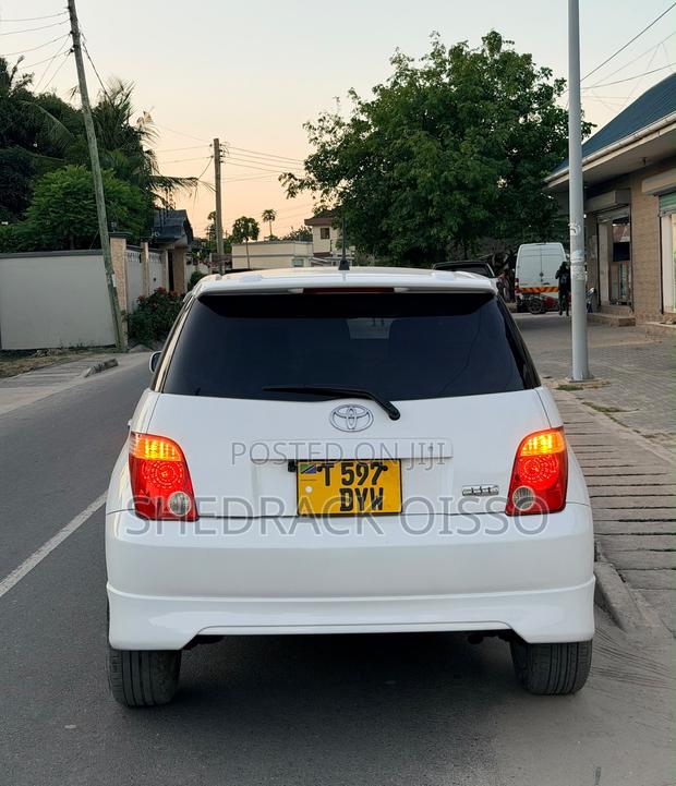 Toyota IST 2005 White
