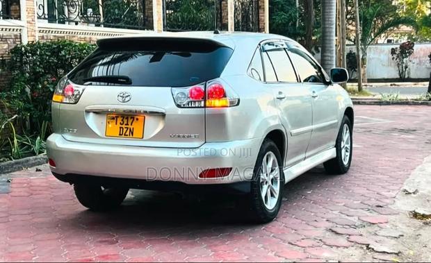 Toyota Harrier 2006 Silver