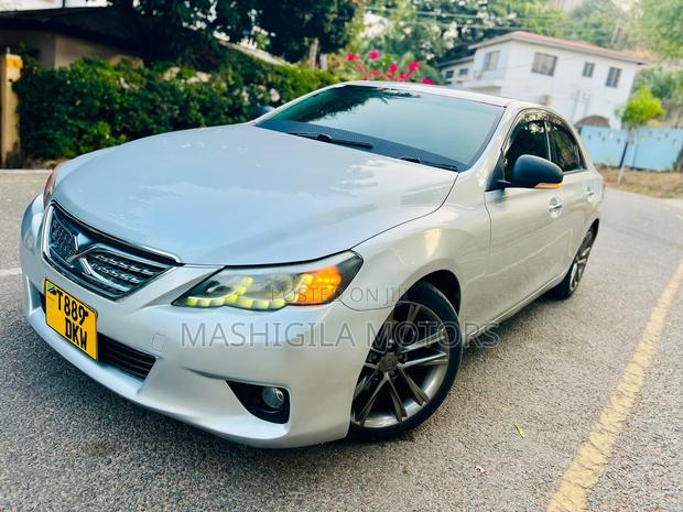 Toyota Mark X 2010 Silver