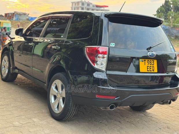 Subaru Forester 2010 Black