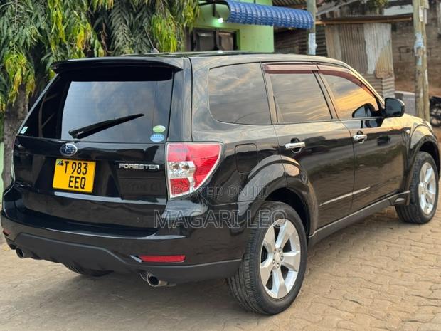 Subaru Forester 2010 Black
