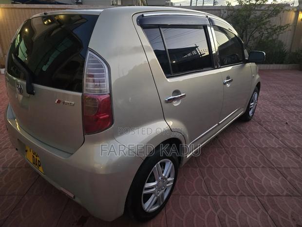 Toyota Passo 2007 Silver