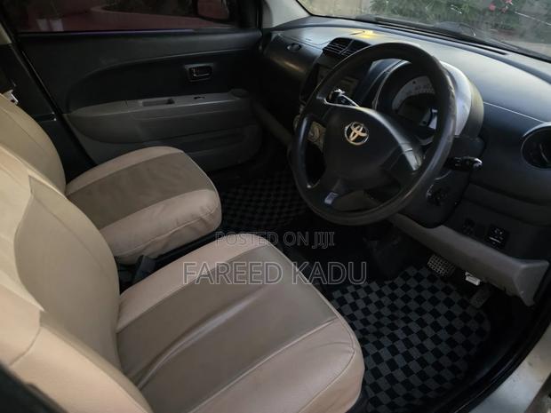 Toyota Passo 2007 Silver
