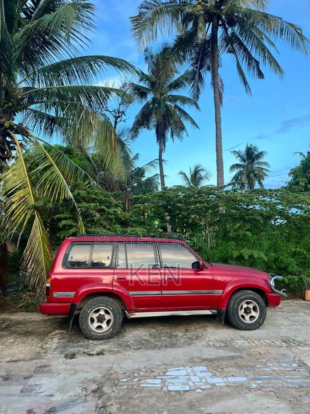 Toyota Land Cruiser 1995 Red