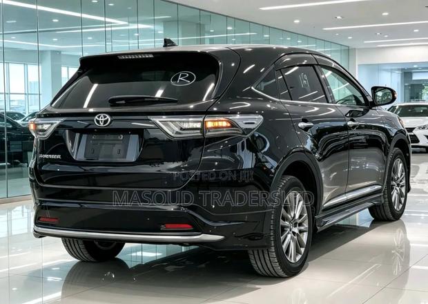 Toyota Harrier 2015