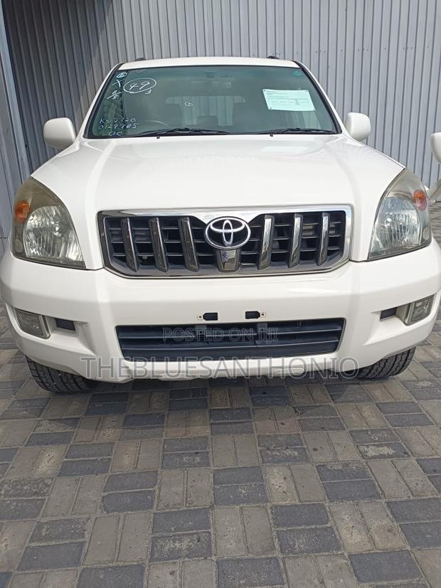 Toyota Land Cruiser Prado 2006 White