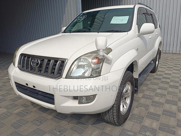 Toyota Land Cruiser Prado 2006 White