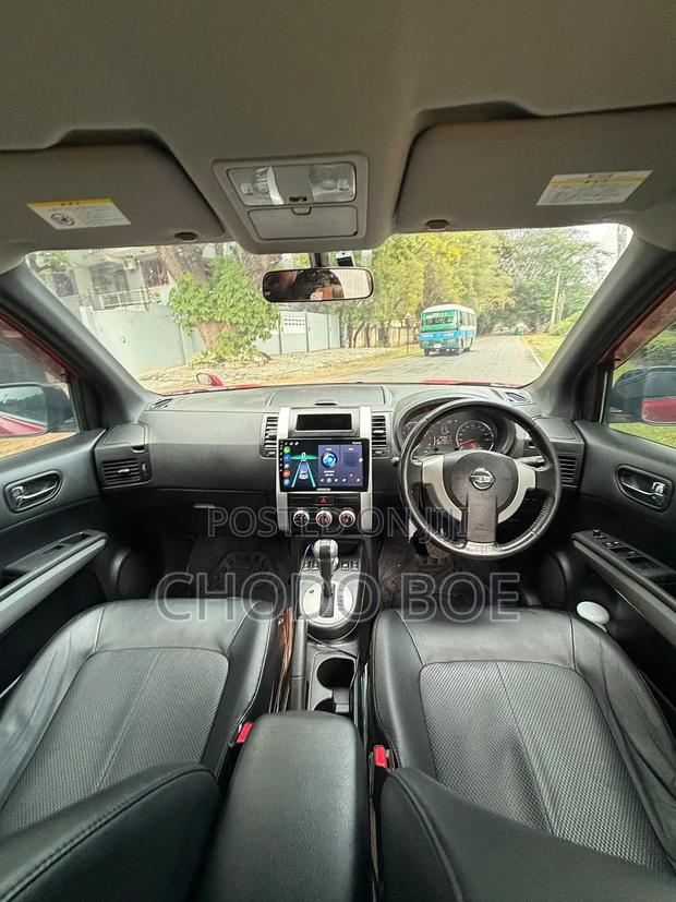 Nissan X-Trail 2012 Red