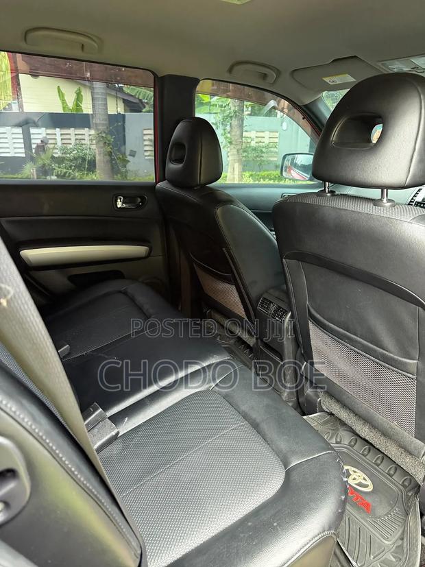 Nissan X-Trail 2012 Red