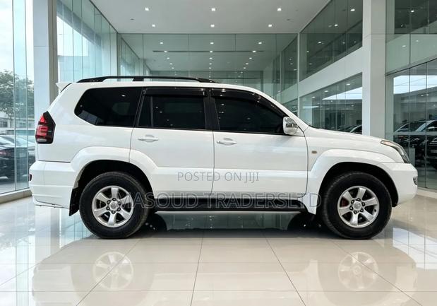 Toyota Land Cruiser Prado 2008 White