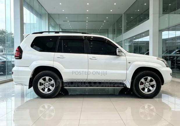 Toyota Land Cruiser Prado 2008 White