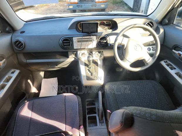 Toyota Corolla Rumion 2008 White
