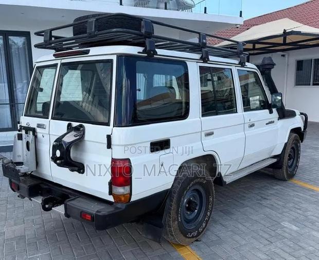 Toyota Land Cruiser 2020 White