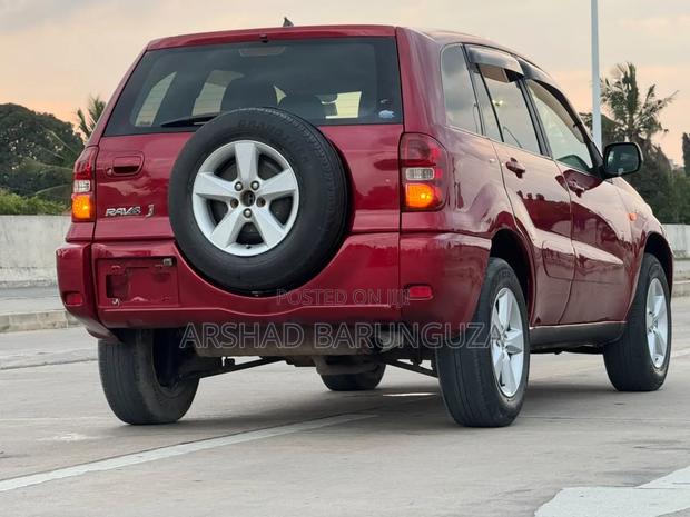 Toyota RAV4 2004 Maroon