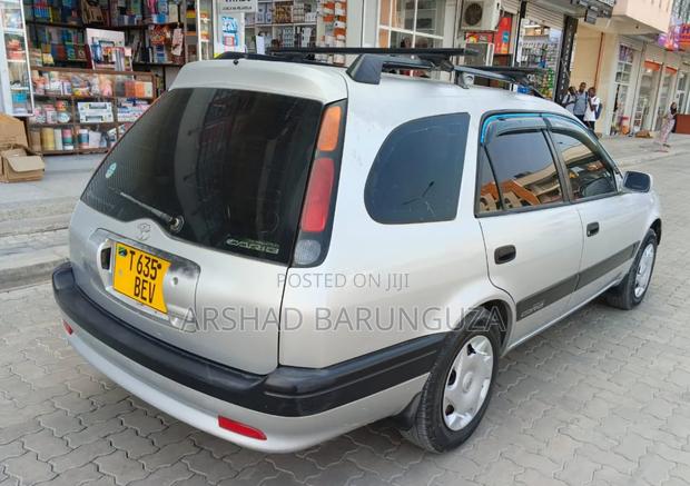Toyota Carib 2000 Silver