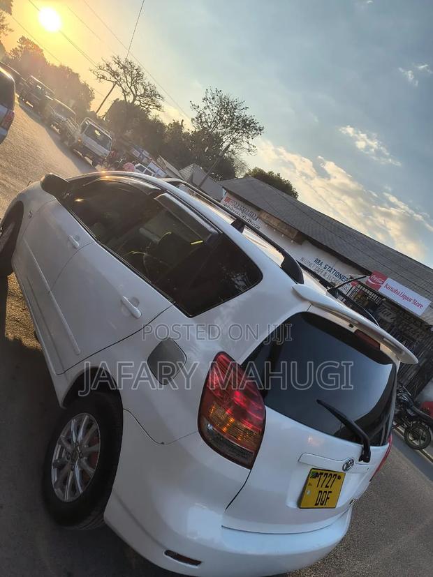 Toyota Corolla Spacio 2004 White