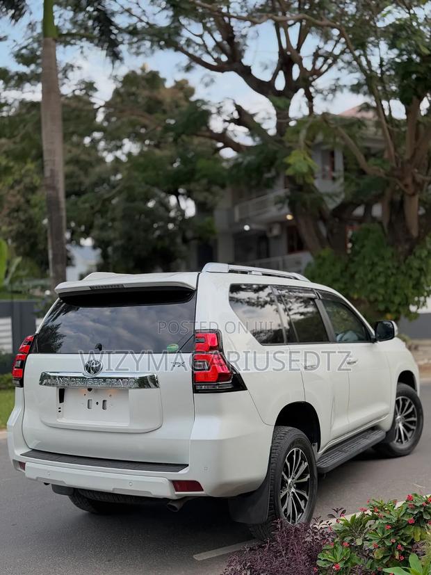 Toyota Land Cruiser Prado 2020 White