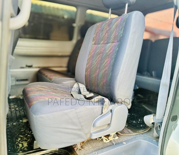 Toyota Noah 2003 Silver