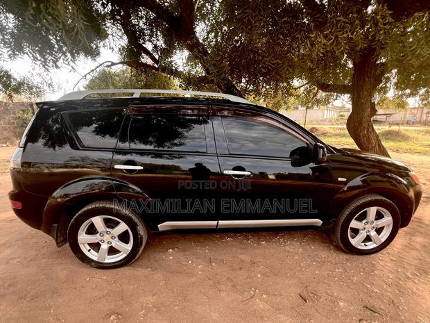 Mitsubishi Outlander 2006 Black