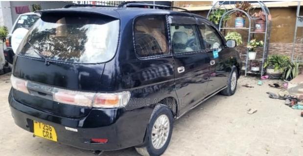 Toyota Gaia 2001 Black