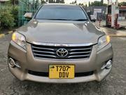 Toyota Vanguard 2011 Gold for sale