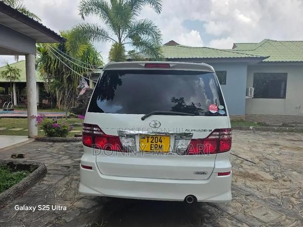 Toyota Alphard 2006 White