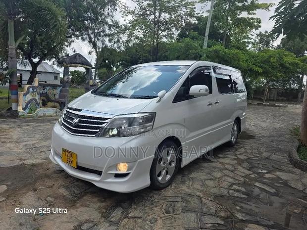 Toyota Alphard 2006 White