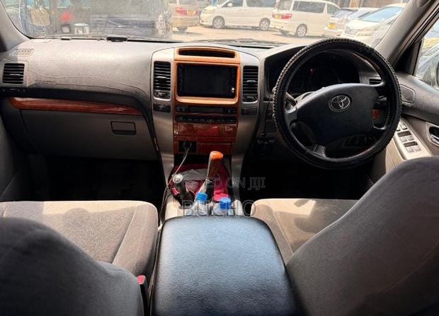 Toyota Land Cruiser Prado 2005 Black