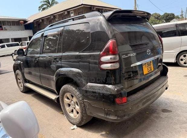 Toyota Land Cruiser Prado 2005 Black