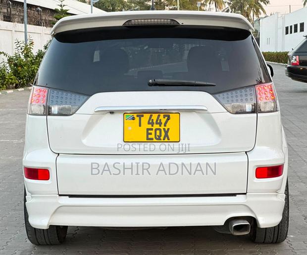 Mitsubishi Outlander 2012 White