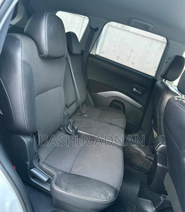 Mitsubishi Outlander 2012 White