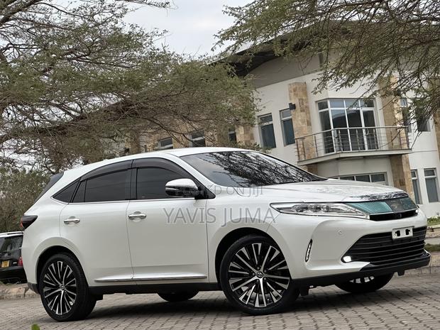 Toyota Harrier 2018 White