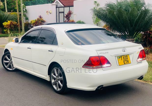 Toyota Crown 2007 Pearl