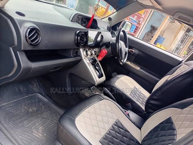Toyota Corolla Rumion 2010 Silver
