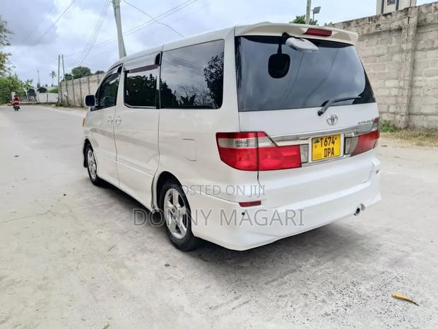 Toyota Alphard 2004 White