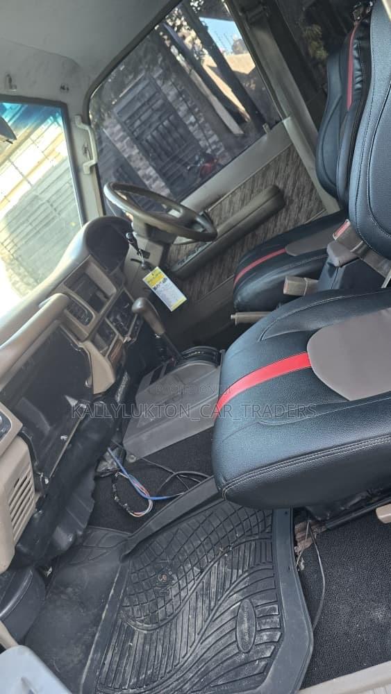 Toyota Land Cruiser Prado 1995 Black