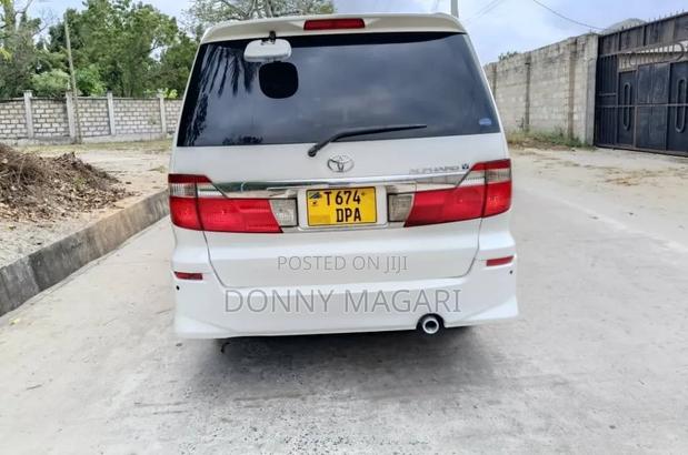 Toyota Alphard 2004 White
