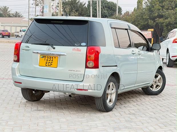 Toyota Raum 1.5 AWD 2004 Blue