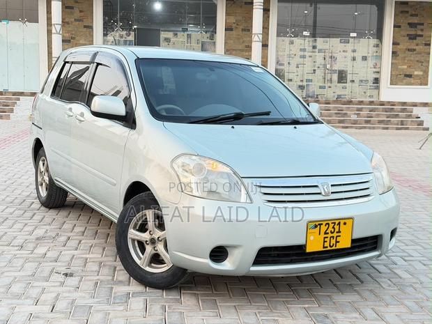 Toyota Raum 1.5 AWD 2004 Blue