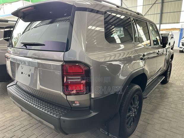 Toyota Land Cruiser Prado 2.7 2024