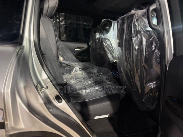 Toyota Land Cruiser 2024 Silver