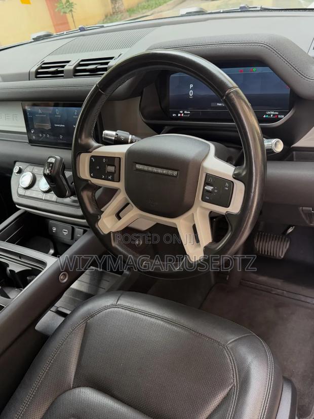 Land Rover Defender 2022 Green