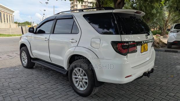 Toyota Fortuner 2014 White