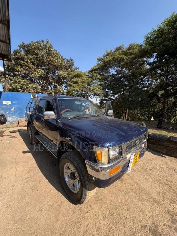 Toyota Hilux 2000