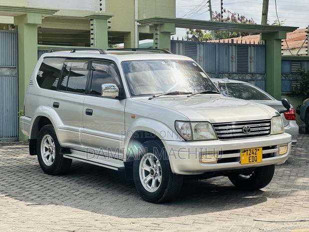 Toyota Land Cruiser Prado 2002 Silver