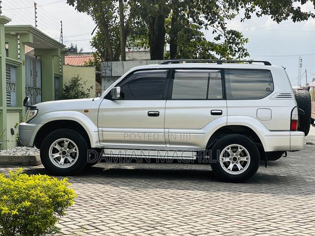 Toyota Land Cruiser Prado 2002 Silver